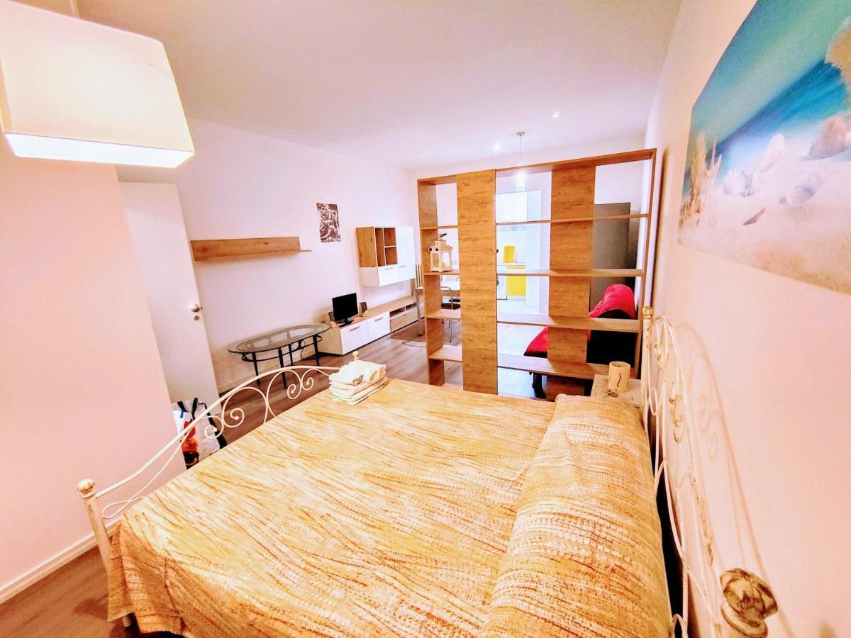 レッチェCasa Via Leucaアパートメント エクステリア 写真